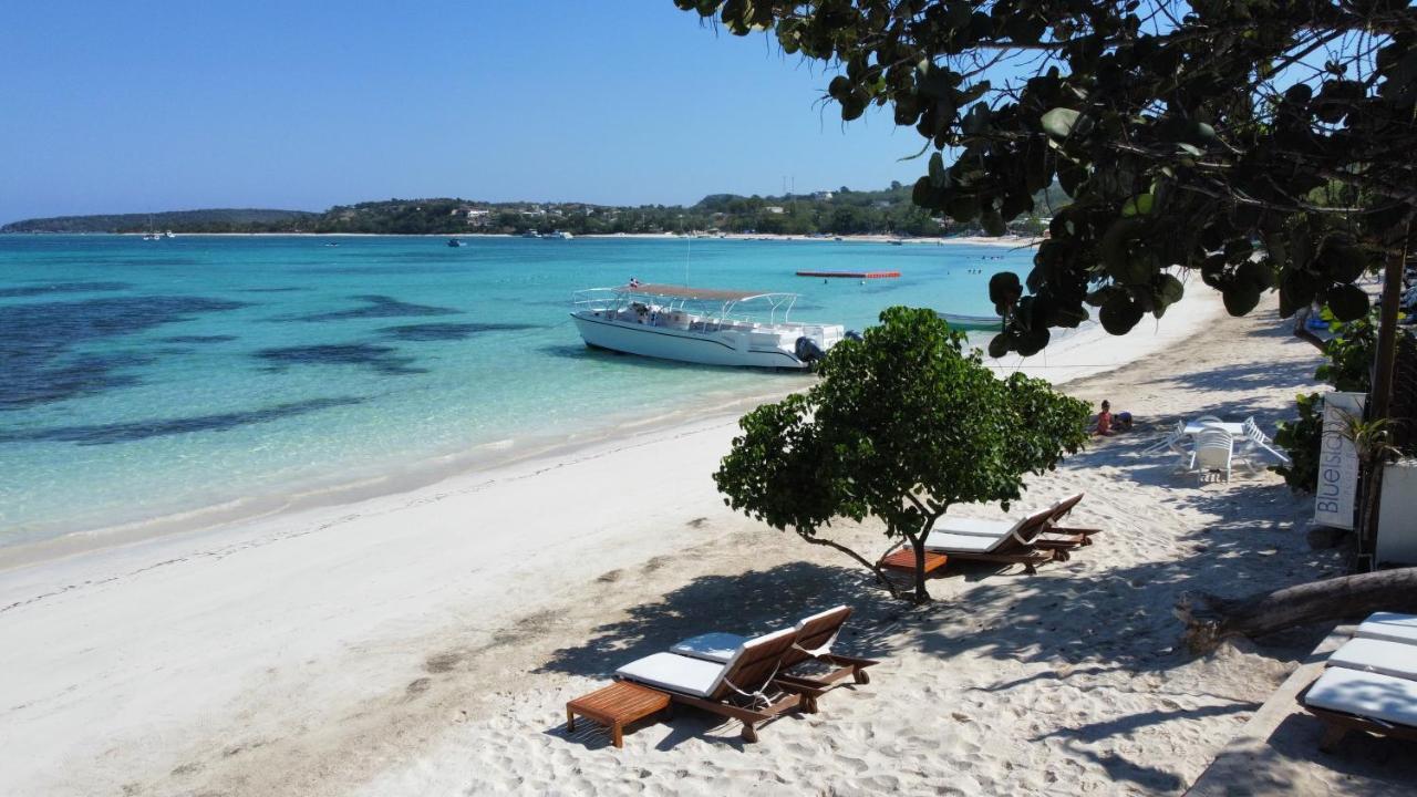 Blue Island Punta Rucia Hotel Exterior photo